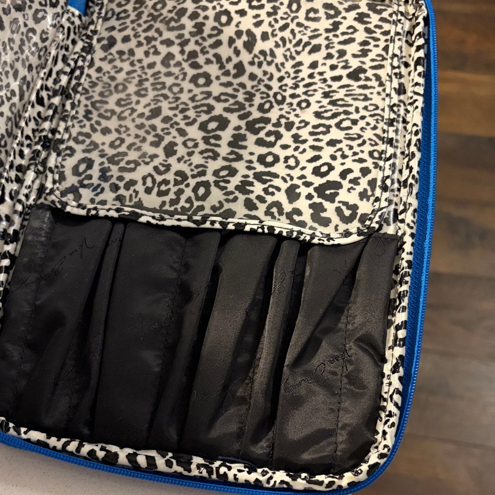 Vera Bradley Black & White Leopard Print Cosmetic Case with Bright Blue Trim - Picture 7 of 8
